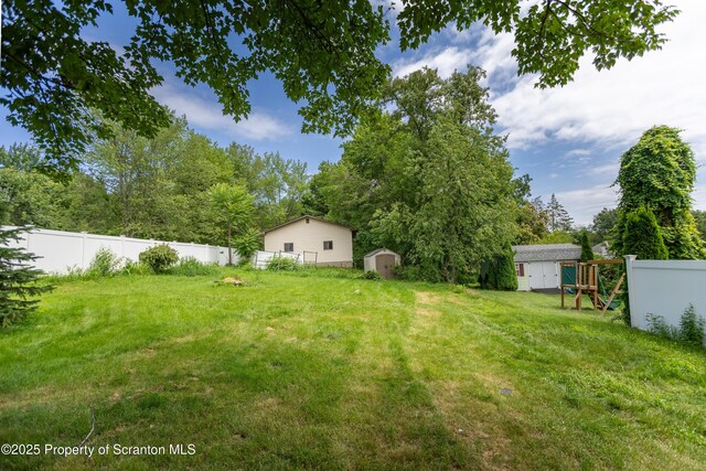 969 Throop St, Dunmore, PA 18512 - photo 33