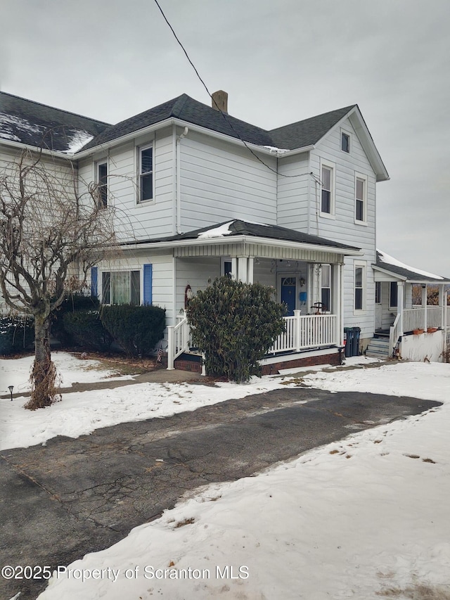 view of front of house featuring a porch