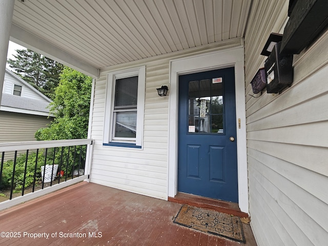 510 Moltke Ave, Scranton, PA 18505 - entrance to property featuring a porch