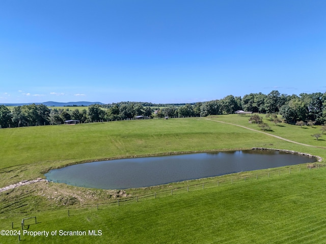 water view featuring a rural view