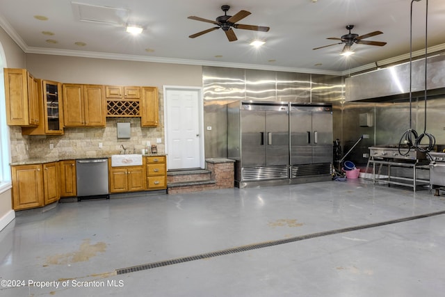 garage featuring ceiling fan and sink