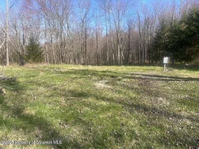 173 Pierce Rd, Greenfield Twp, PA 18407