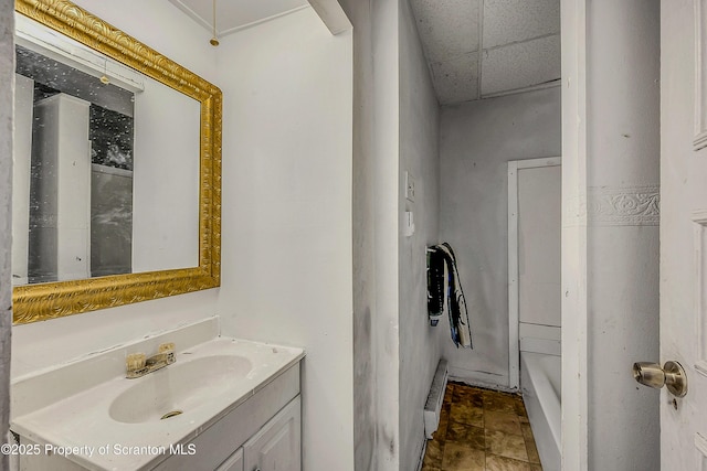 167 S Hyde Park Ave, Scranton, PA 18504 - full bath featuring vanity and a bathtub