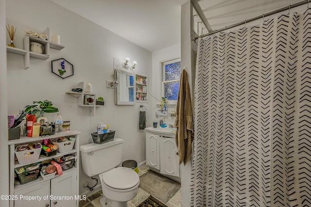 167 S Hyde Park Ave, Scranton, PA 18504 - full bath with vanity and a shower with curtain