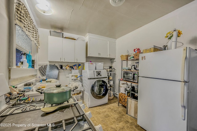 167 S Hyde Park Ave, Scranton, PA 18504 - laundry area featuring washer / clothes dryer