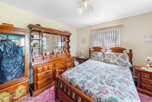 bedroom with carpet flooring