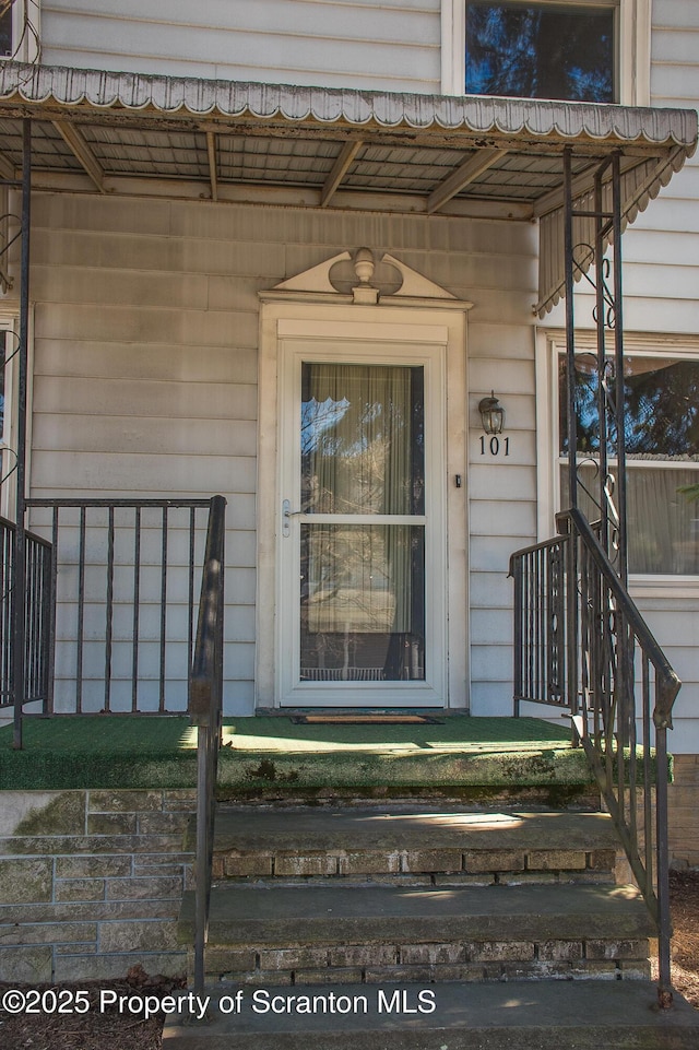 view of exterior entry