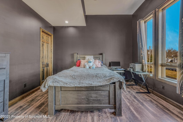 815 Oak St, Archbald, PA 18403 - bedroom featuring wood finished floors and baseboards