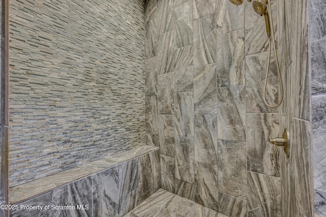815 Oak St, Archbald, PA 18403 - room details featuring a tile shower
