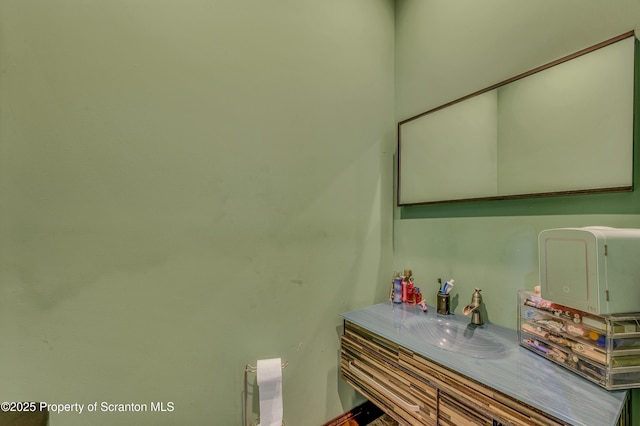 815 Oak St, Archbald, PA 18403 - bathroom with a sink