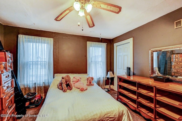 bedroom with ceiling fan