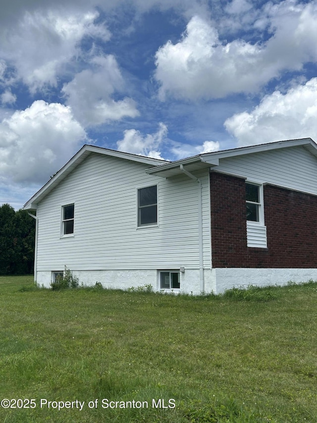 210 3rd St, Vandling, PA 18421 - photo 5