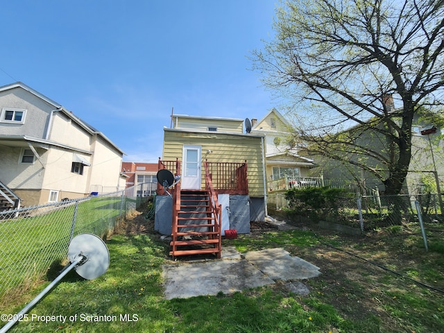 924 Prospect Ave, Scranton, PA 18505 - back of house featuring stairway