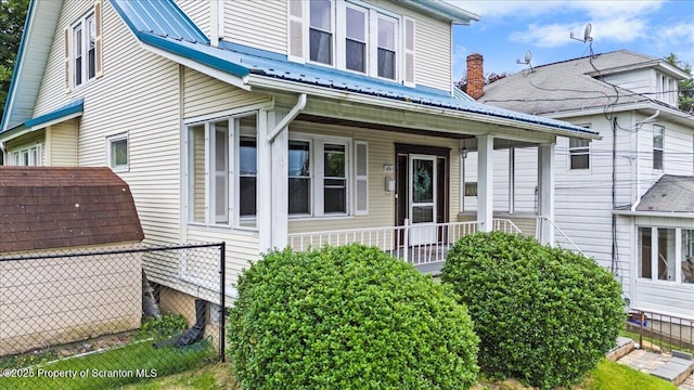 820 Cherry St, Scranton, PA 18505 - view of front facade featuring a porch and a metal roof
