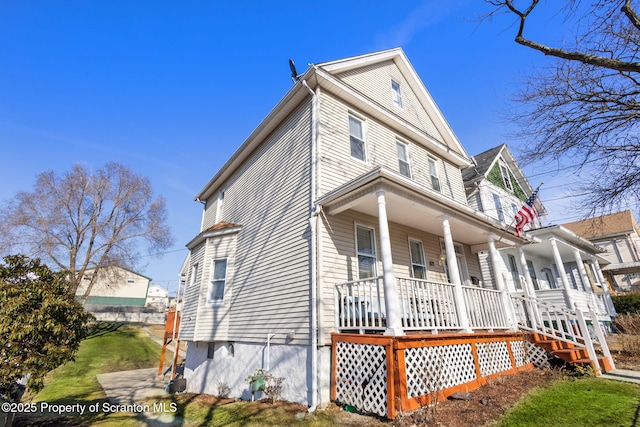 view of front facade with a porch