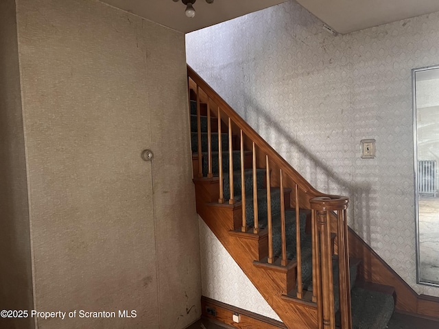 826 N Main St, Forest City, PA 18421 - view of stairs