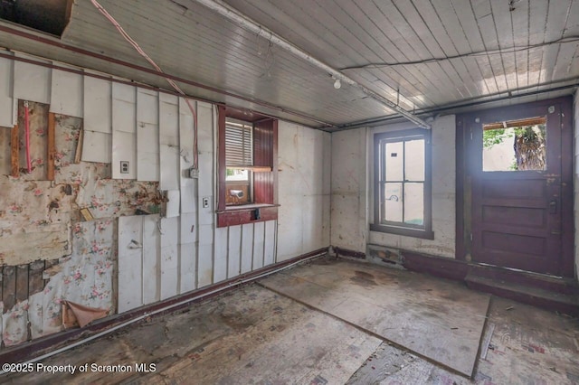 1725 Cedar Ave, Scranton, PA 18505 - view of garage
