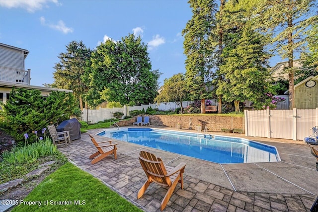 1107 Richmont St, Scranton, PA 18509 - view of swimming pool featuring a patio area and a fenced backyard