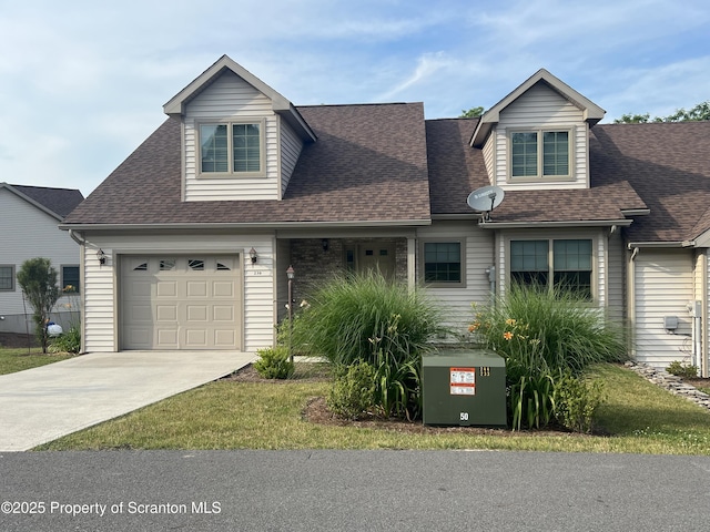 view of front facade featuring a garage