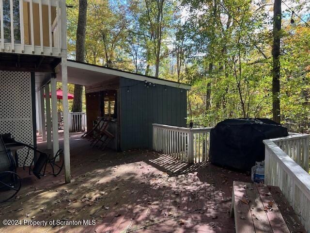 deck with grilling area