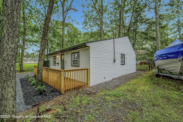 28 Holland Rd, Hawley, PA 18428 - view of side of property