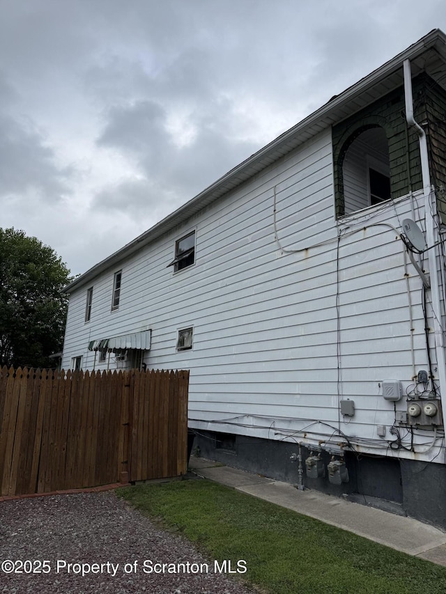 527 Shawnee St, Hanover Twp, PA 18706 - photo 2