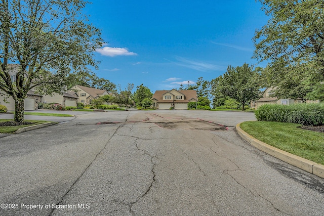 33 Hedge Row Run, Clarks Summit, PA 18411 - view of asphalt street featuring curbs and a residential view