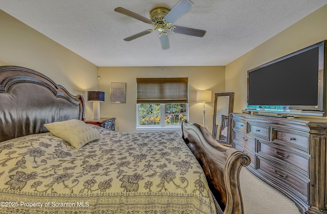 33 Hedge Row Run, Clarks Summit, PA 18411 - carpeted bedroom featuring a textured ceiling and ceiling fan