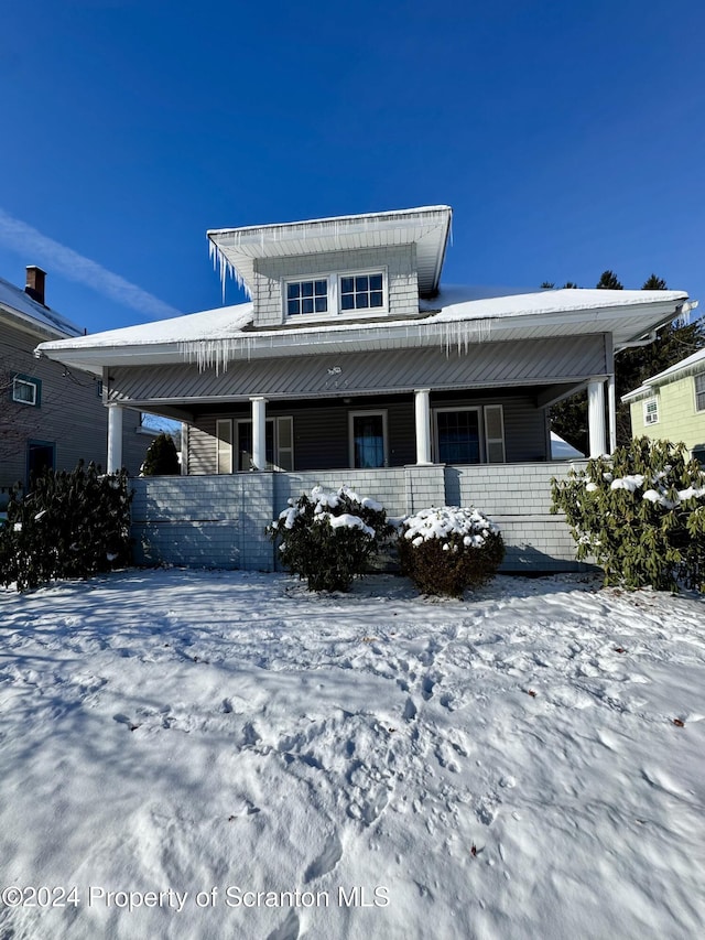 view of front of property