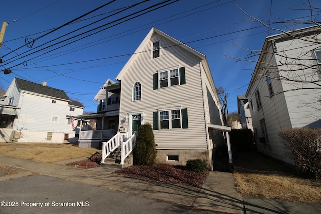 view of front of house featuring a porch