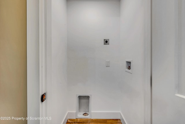 40 Honey Bear Rd, Lake Ariel, PA 18436 - washroom with washer hookup, hookup for an electric dryer, and baseboards