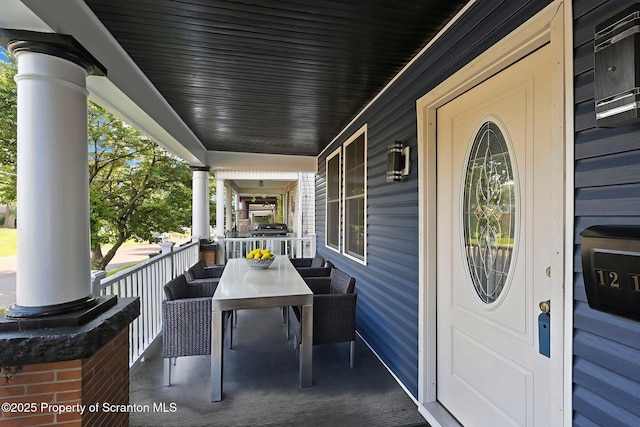 1210 N N Main Ave, Scranton, PA 18508 - view of covered porch