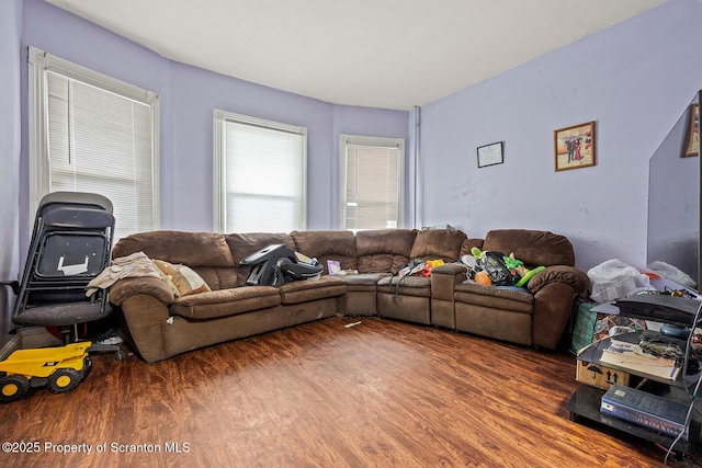 1004 Prospect Ave, Scranton, PA 18505 - living area with wood finished floors