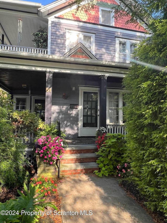 view of front facade featuring a porch