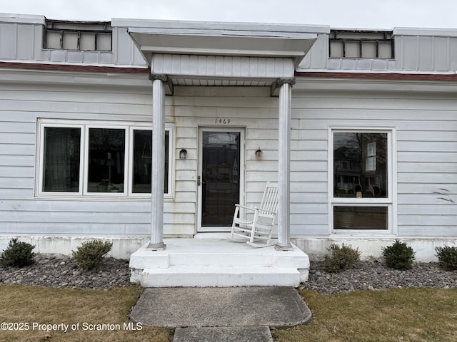 view of entrance to property