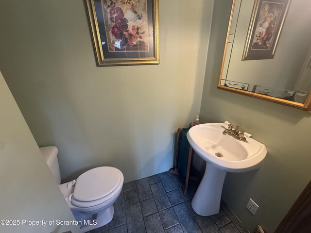 113 Claremont Ave, Clarks Summit, PA 18411 - bathroom with toilet