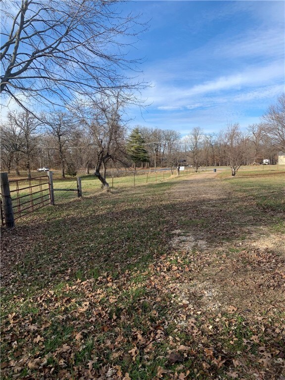 987 Elk Rd, Bentonville, AR 72713