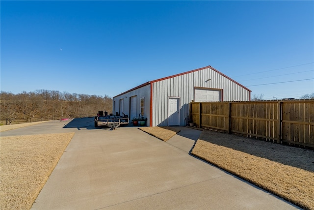 1374 Javello Rd, Tontitown, AR 72762 - view of outdoor structure with a garage