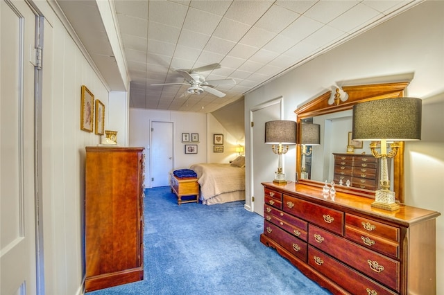 bedroom featuring ceiling fan