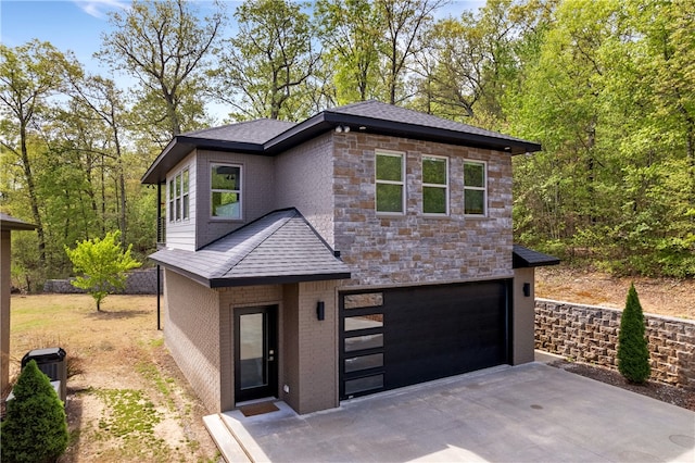 view of front facade with a garage