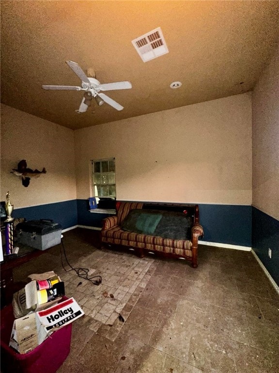 miscellaneous room with ceiling fan