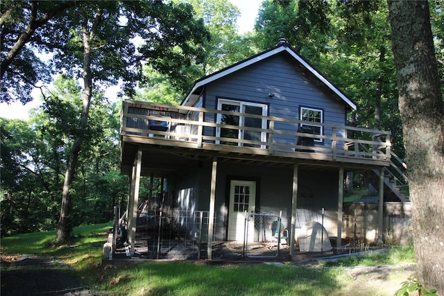 view of front facade with a deck