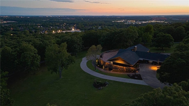 view of aerial view at dusk