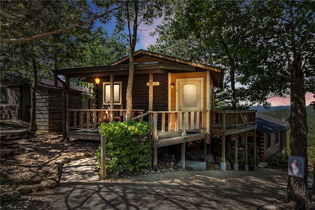 view of front of home with covered porch