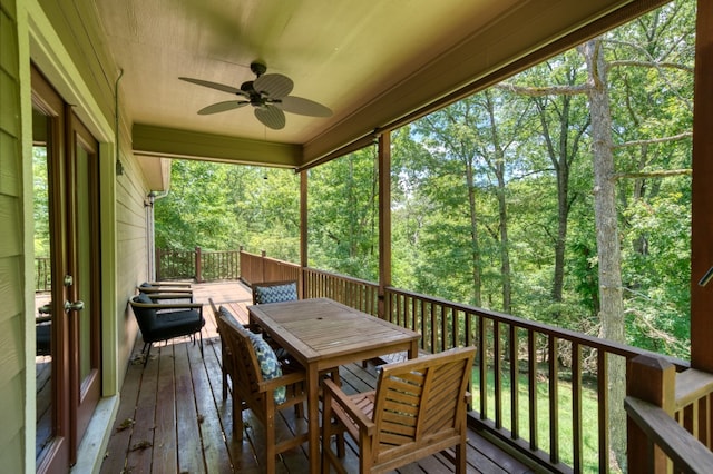 deck with ceiling fan