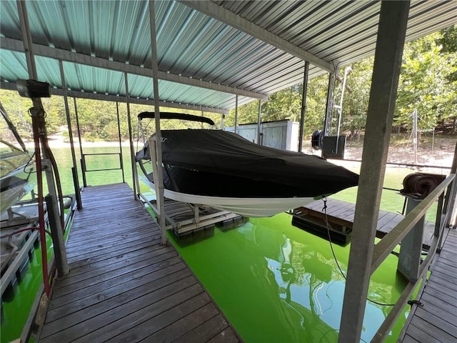 dock area featuring boat lift