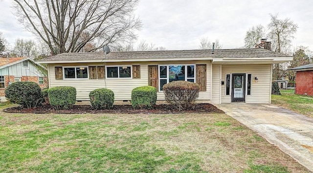 view of front of home featuring a front lawn