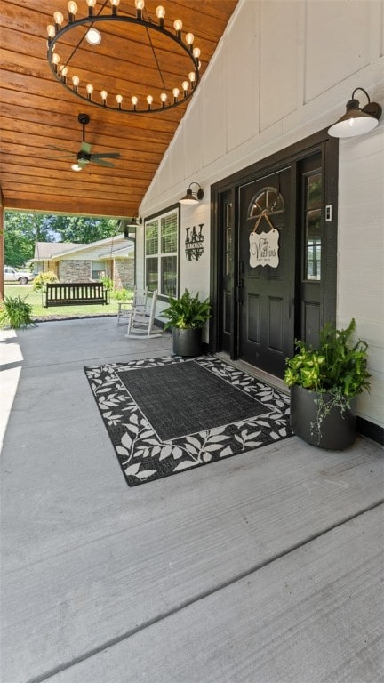 entrance to property featuring covered porch