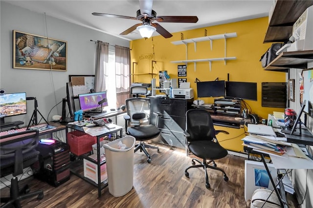 office space with wood-type flooring and ceiling fan