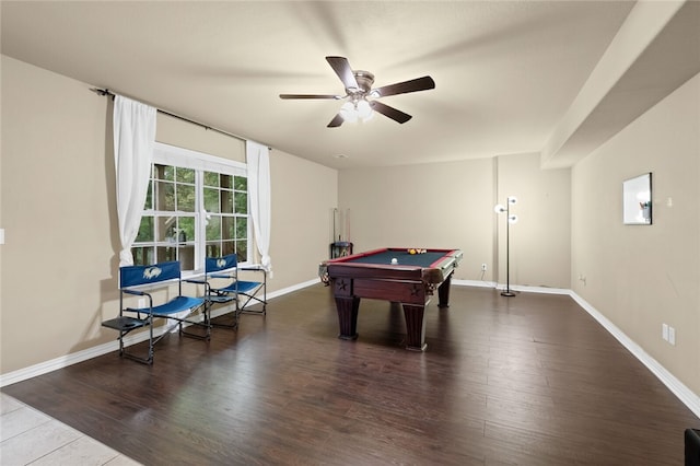 playroom with ceiling fan, pool table, and hardwood / wood-style flooring